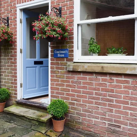 Holiday home Coachman's House
